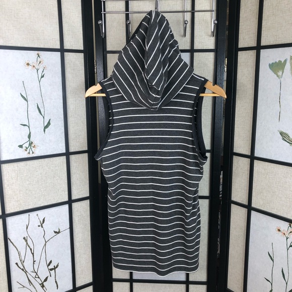 APRT Amazing Sleeveless Hoodie Stripe Tee. Women Size Medium. - Picture 6 of 9